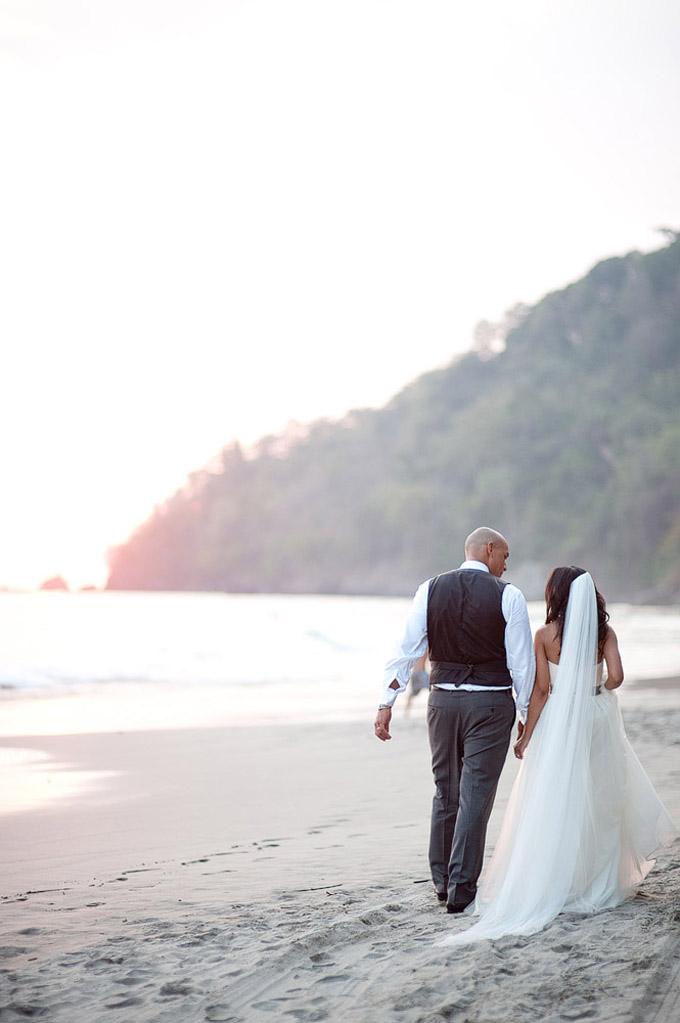 Pink & Gray Beach Wedding | Comfort Studio-13