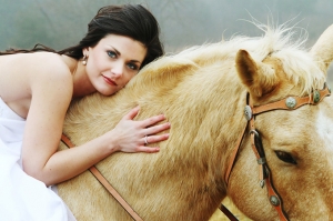 horse bridal shoot | Taisia Gordon Photography-11