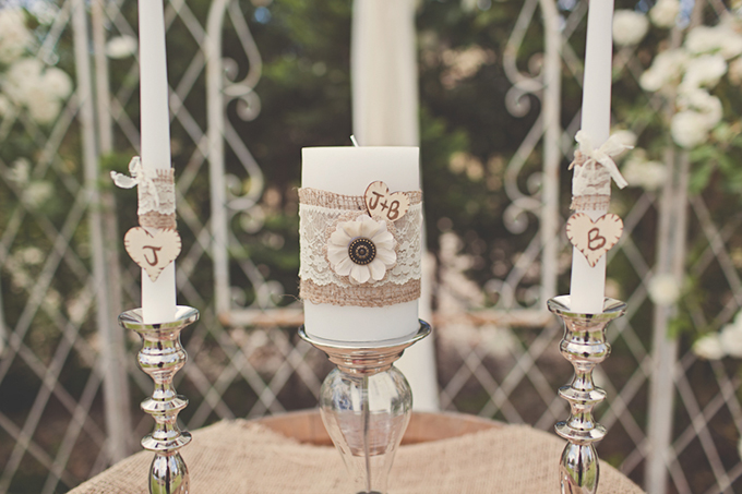 purple shabby chic wedding | Lindsey Gomes