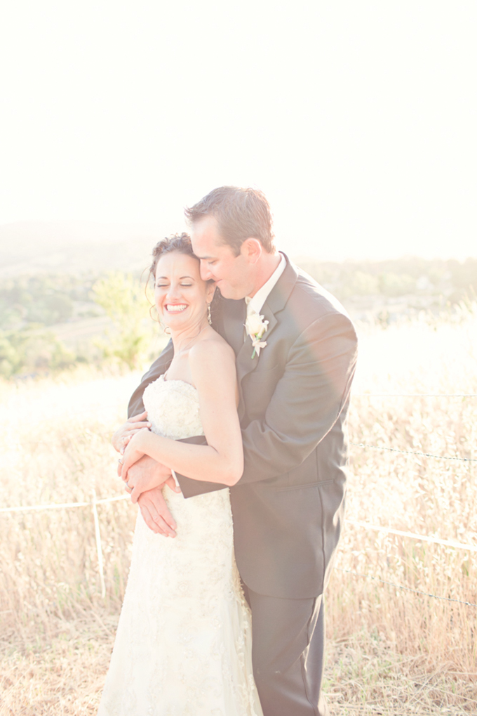 purple shabby chic wedding | Lindsey Gomes