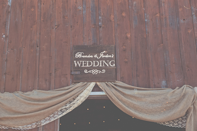 purple shabby chic wedding | Lindsey Gomes