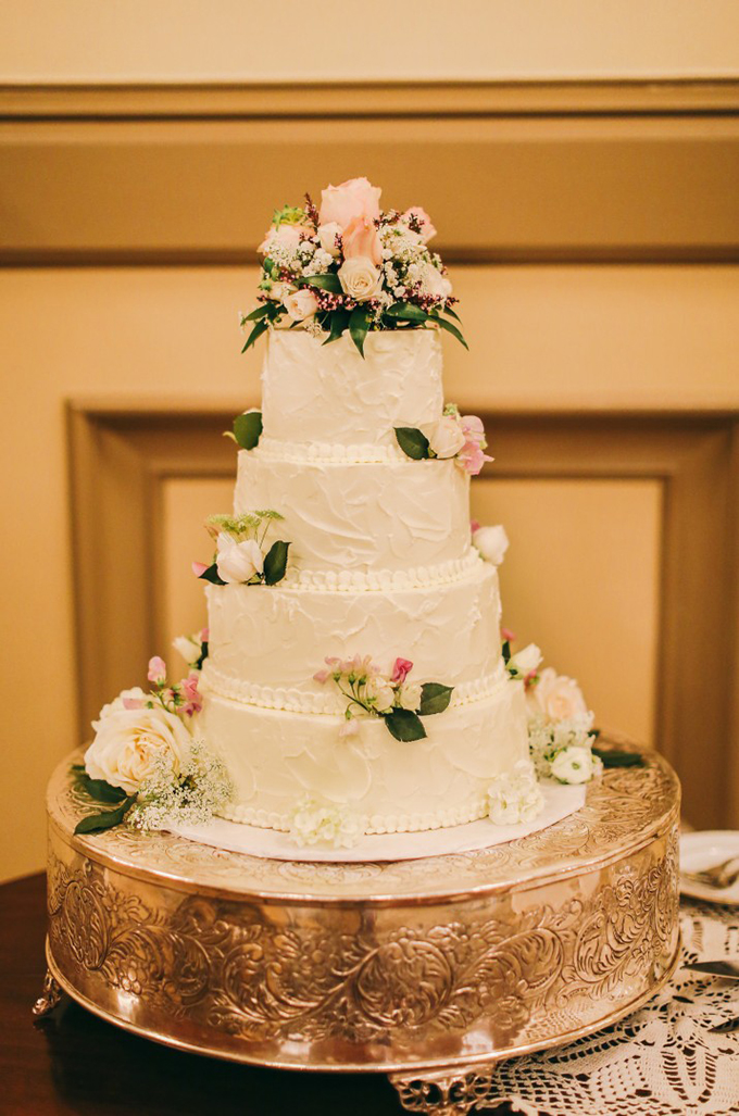 classic neutrals wedding | Rabiah Khwaja Gohar Photographer