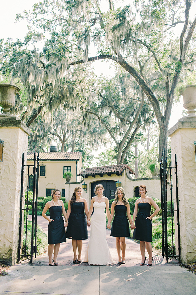 black and white seaside wedding | Brooke Images