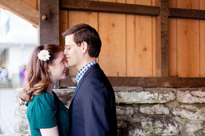 vintage books and swing dancing engagement session | Cassi Claire