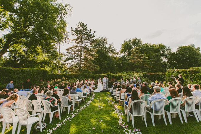 ourdoor ceremony | Carolyn Scott Photography | Glamour & Grace