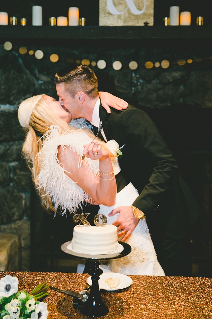 black and gold glitter wedding | onelove photography | Glamour & Grace