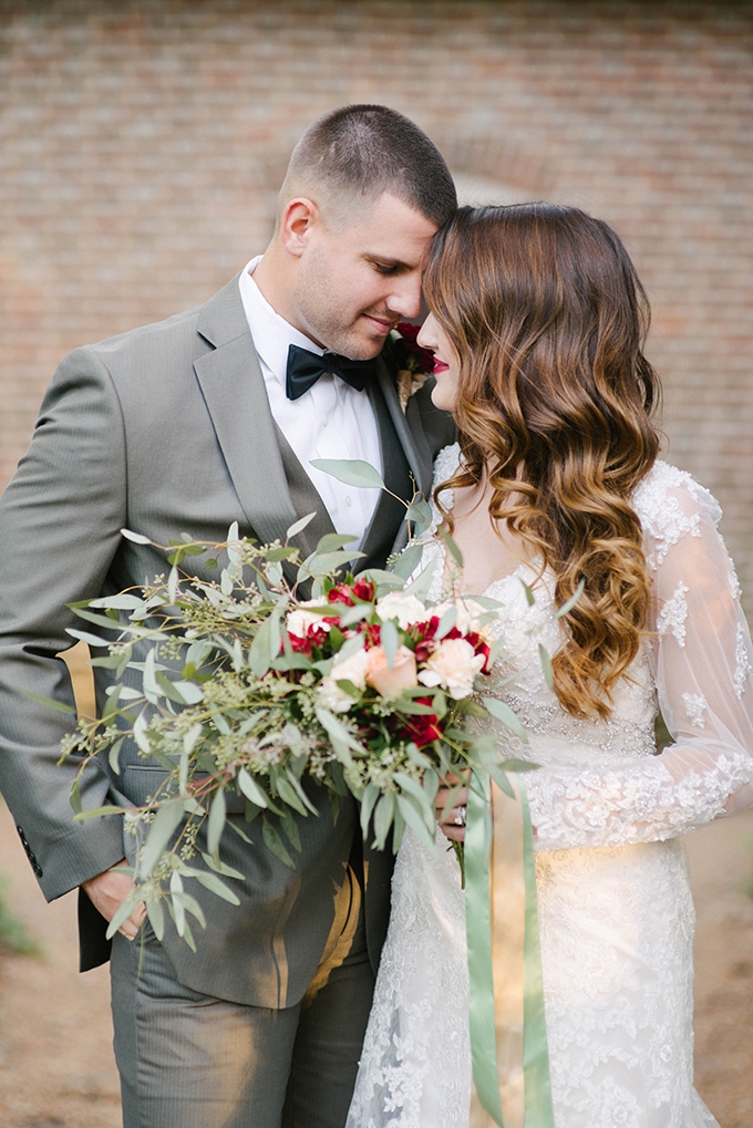 Winter Vintage Wedding Inspiration Glamour Grace Vintage Winter Wedding Inspiration Dani White Photography Glamour Grace