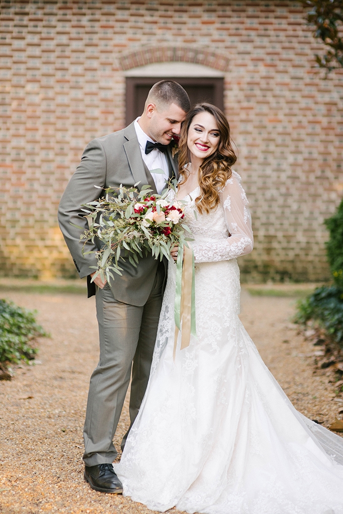 Winter Vintage Wedding Inspiration Glamour Grace Vintage Winter Wedding Inspiration Dani White Photography Glamour Grace